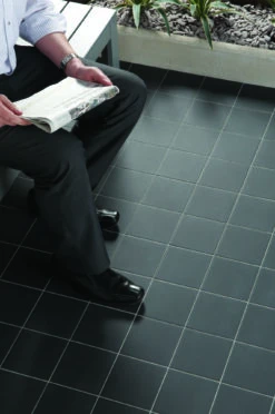 Dorset Woolliscroft Pinhead Dark Grey 148x148mm